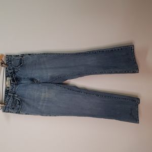 Size 8 ankle boot cut gap jeans     A2